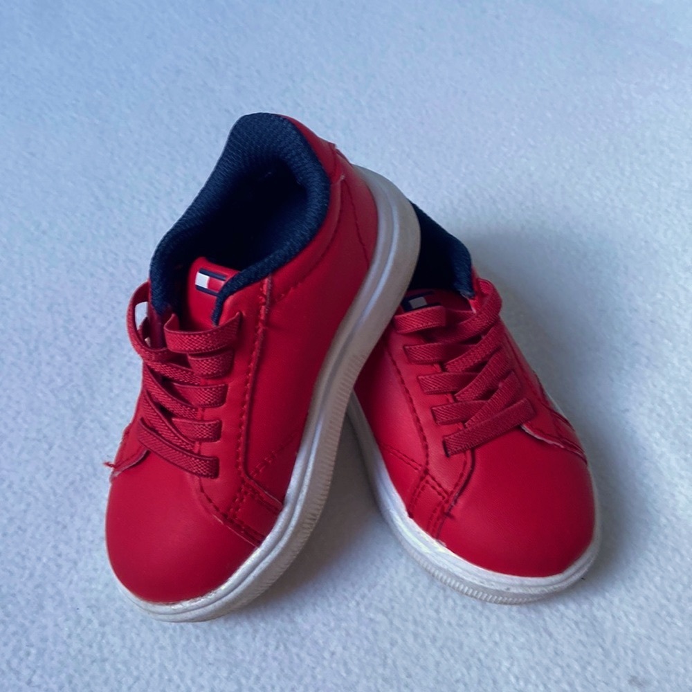 Tommy Hilfiger Walker / Toddler shoes | Size 5